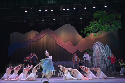 好戲連臺 內(nèi)江市大型原創(chuàng)現(xiàn)代川劇 鳳鳴山傳奇 持續(xù)免費(fèi)上演